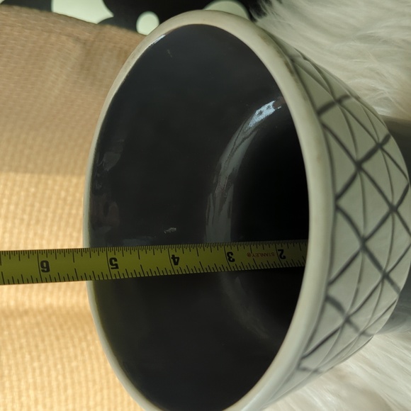 Gray & White Planter - Picture 7 of 9